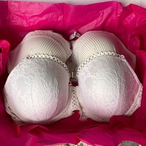 Victoria’s Secret Bras 38DD